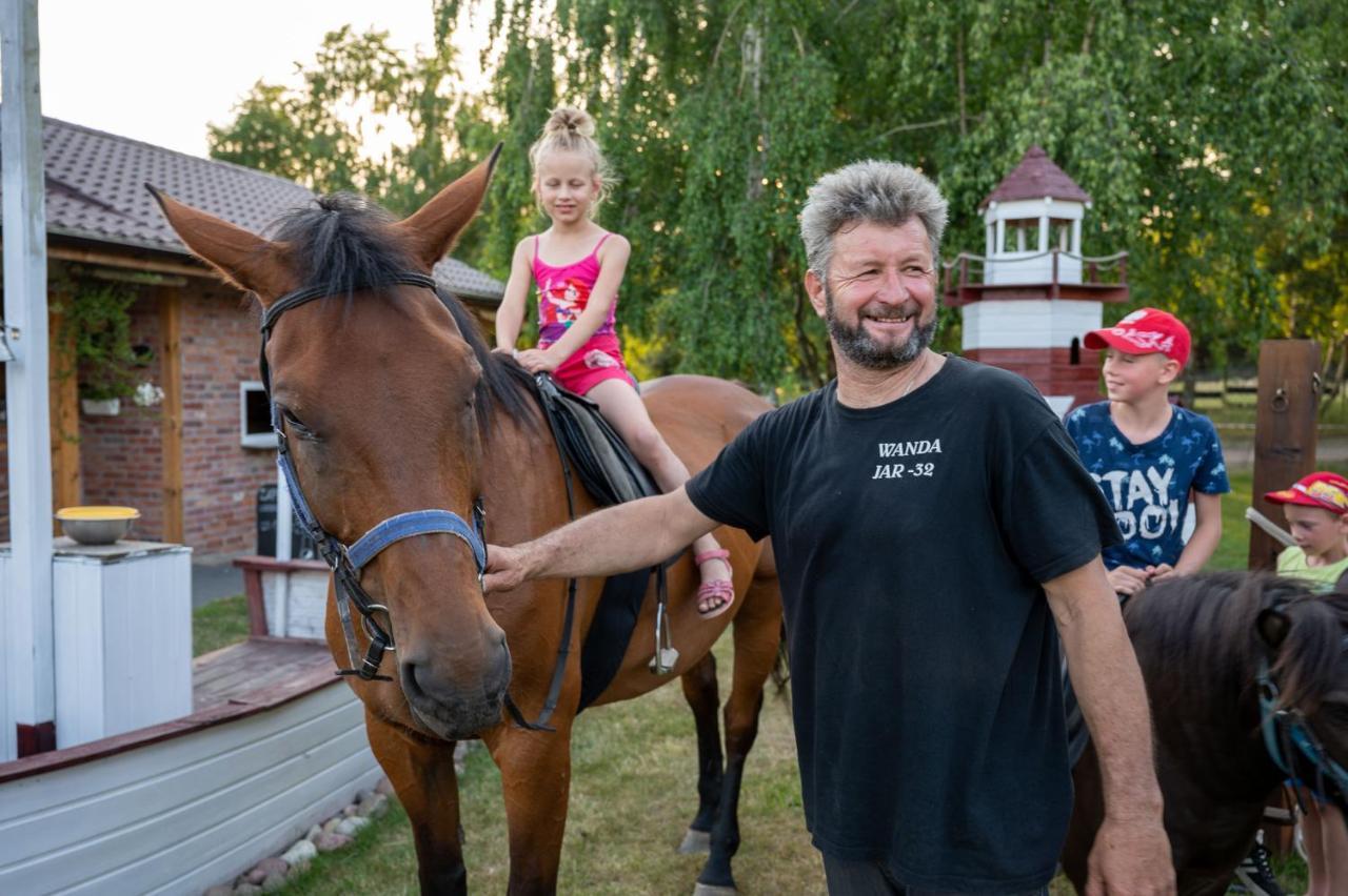 Domki Letniskowe I Pokoje Savana Nad Morzem Jarosławiec Exterior foto