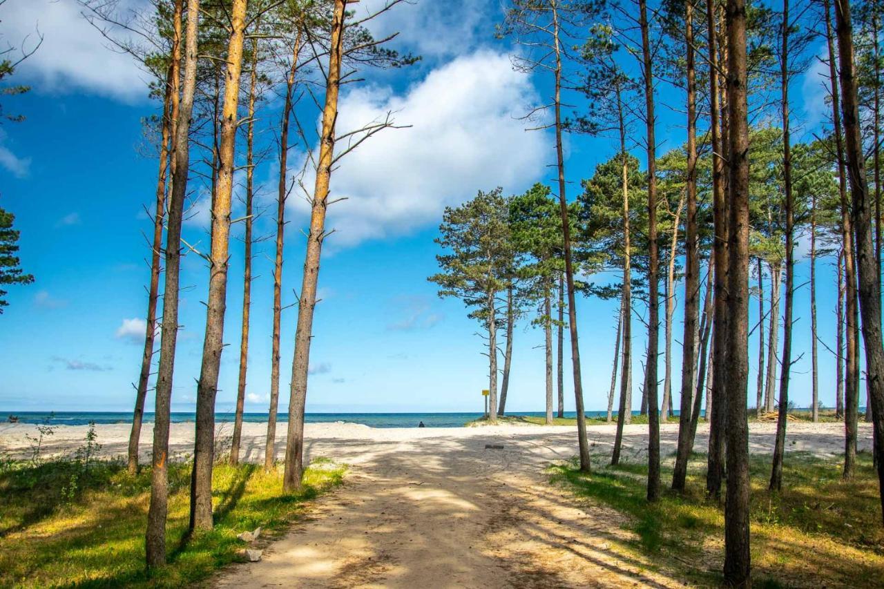 Domki Letniskowe I Pokoje Savana Nad Morzem Jarosławiec Exterior foto